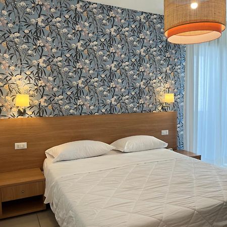 Hotel Majorca Sul Mare In Centro A Riccione Dış mekan fotoğraf