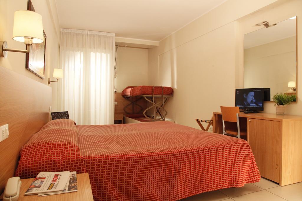 Hotel Majorca Sul Mare In Centro A Riccione Dış mekan fotoğraf