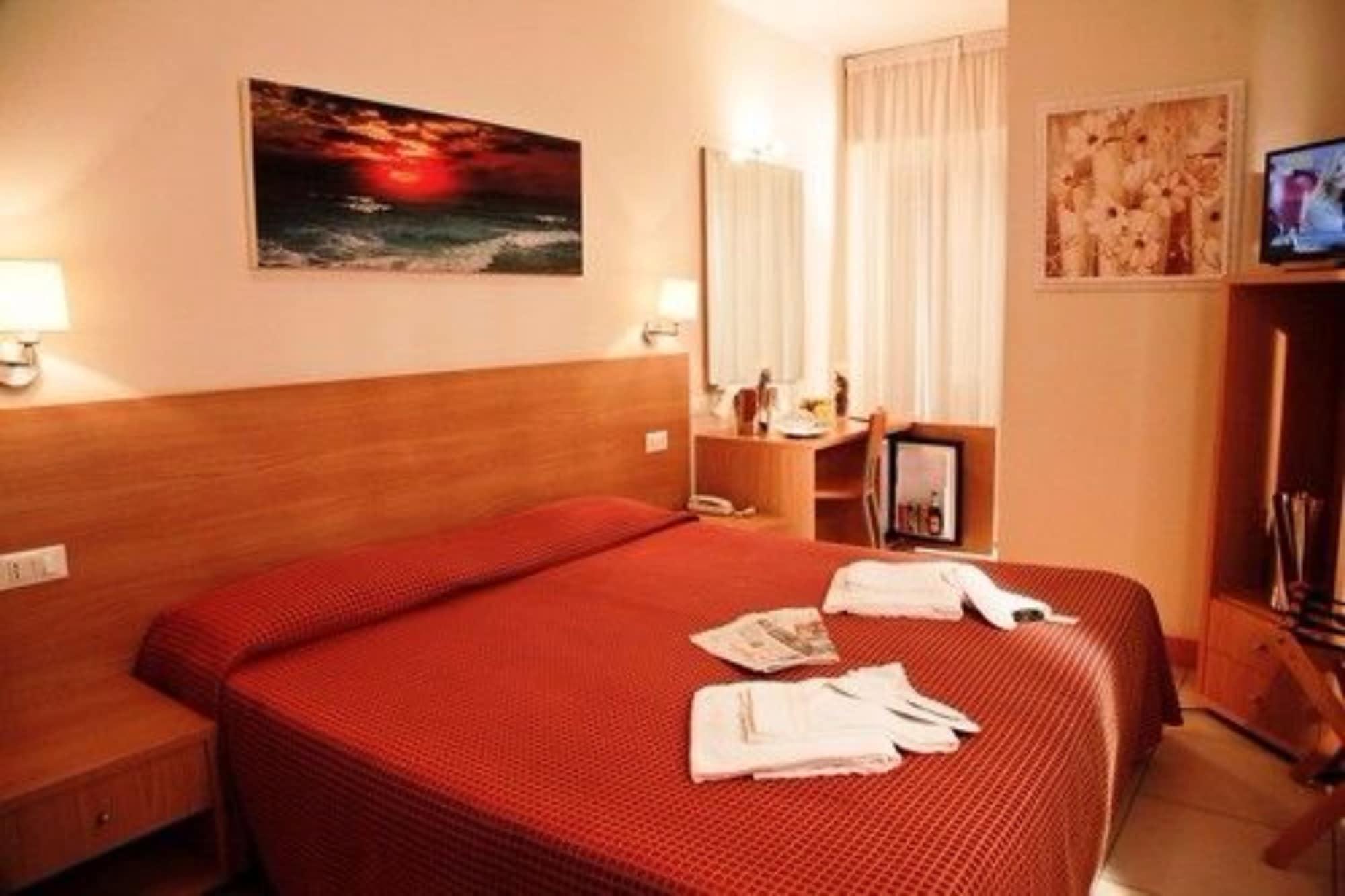 Hotel Majorca Sul Mare In Centro A Riccione Dış mekan fotoğraf