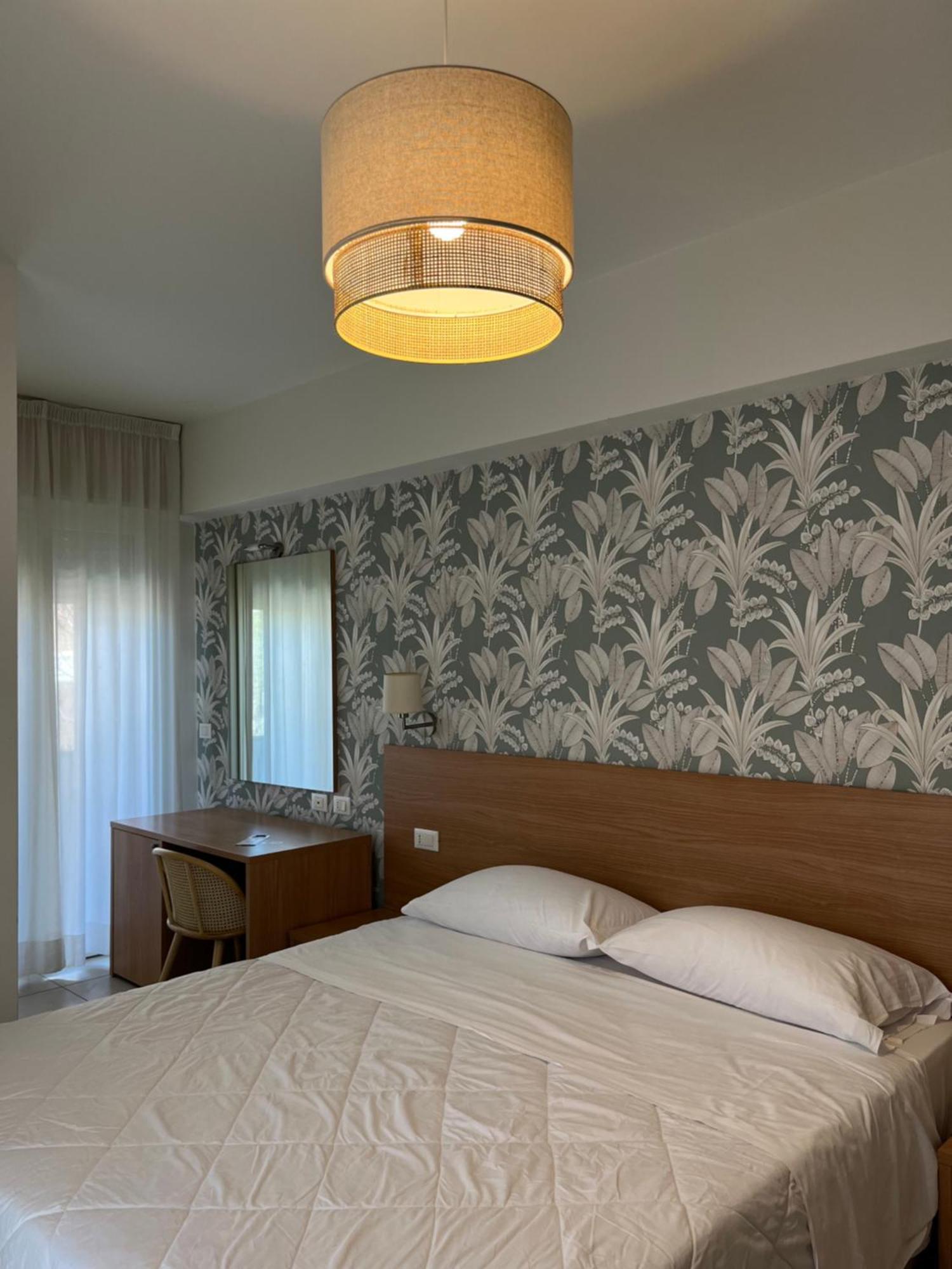 Hotel Majorca Sul Mare In Centro A Riccione Dış mekan fotoğraf