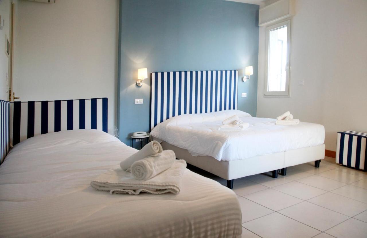 Hotel Majorca Sul Mare In Centro A Riccione Dış mekan fotoğraf